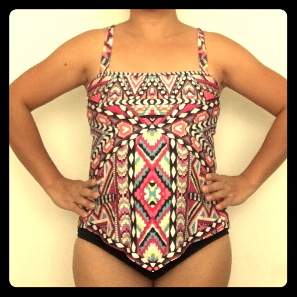 🆑Becca Tankini Hankerchief Style